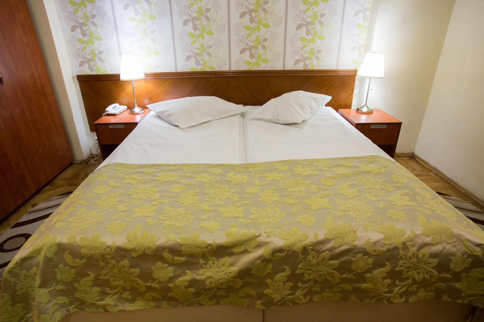 Hotel Rina Cerbul Sinaia Eksteriør billede
