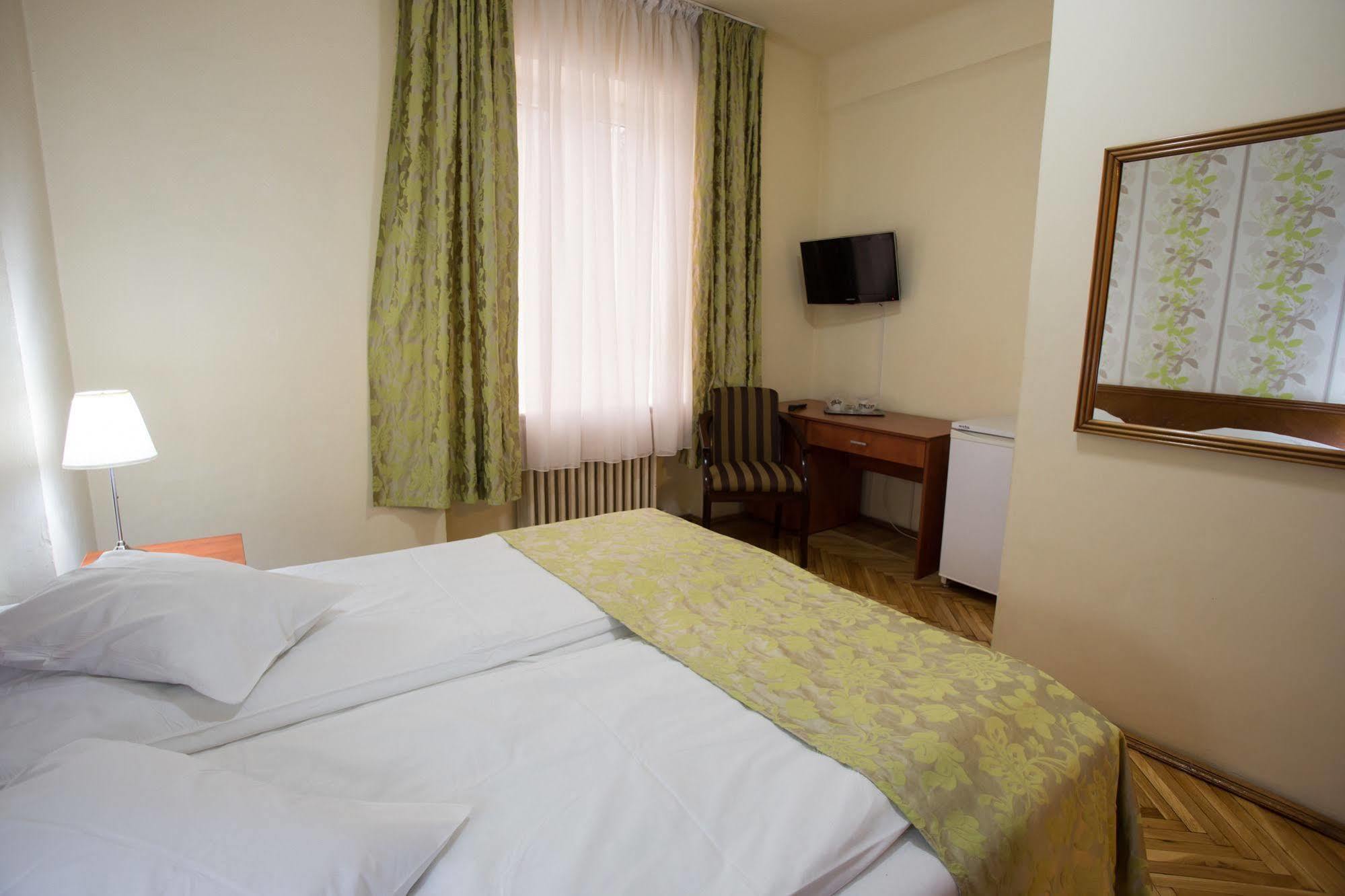 Hotel Rina Cerbul Sinaia Eksteriør billede