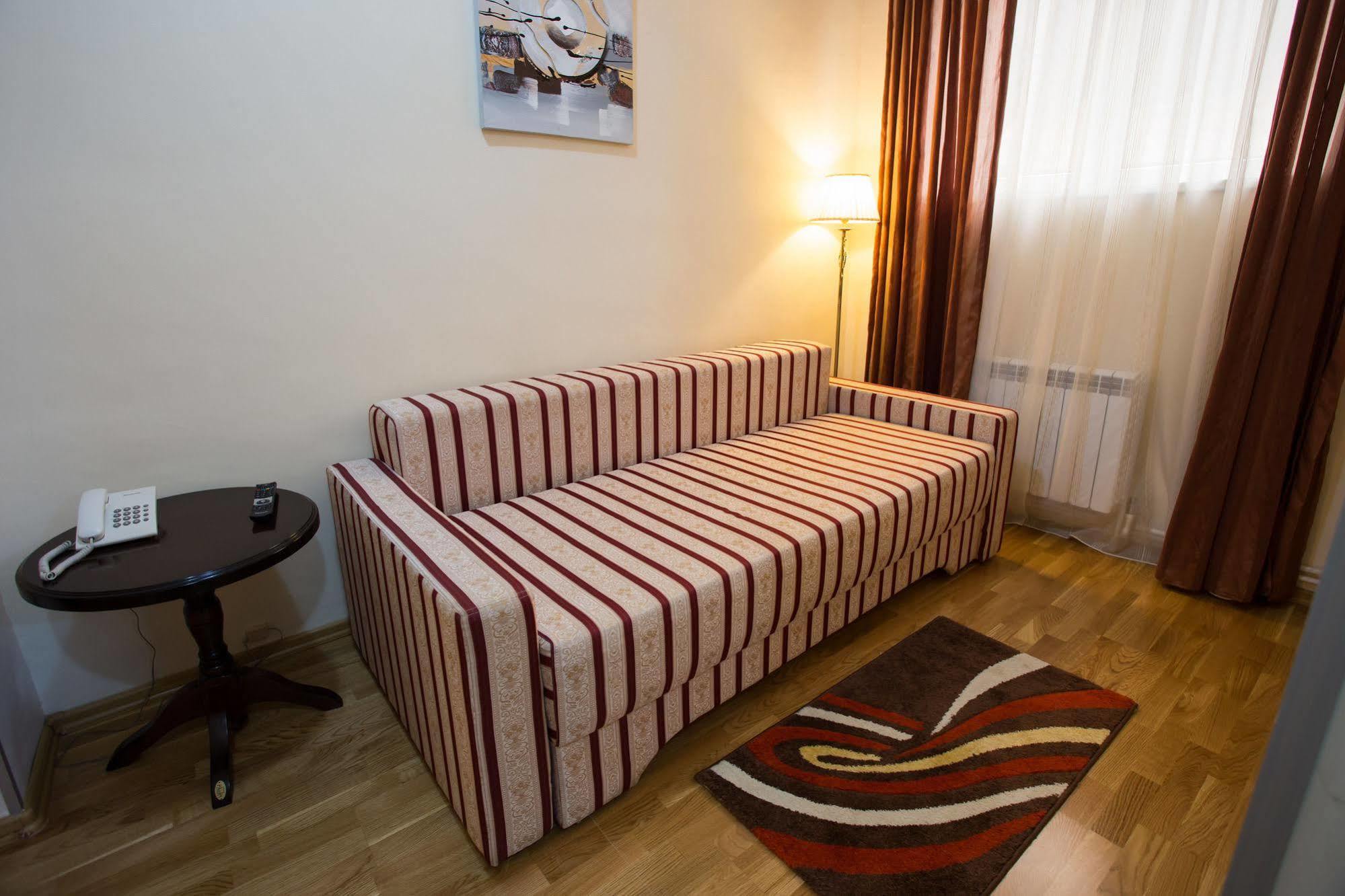 Hotel Rina Cerbul Sinaia Eksteriør billede
