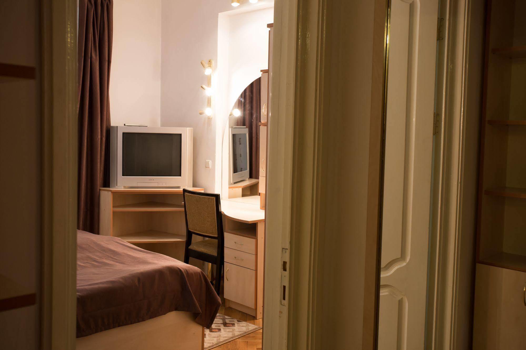 Hotel Rina Cerbul Sinaia Eksteriør billede